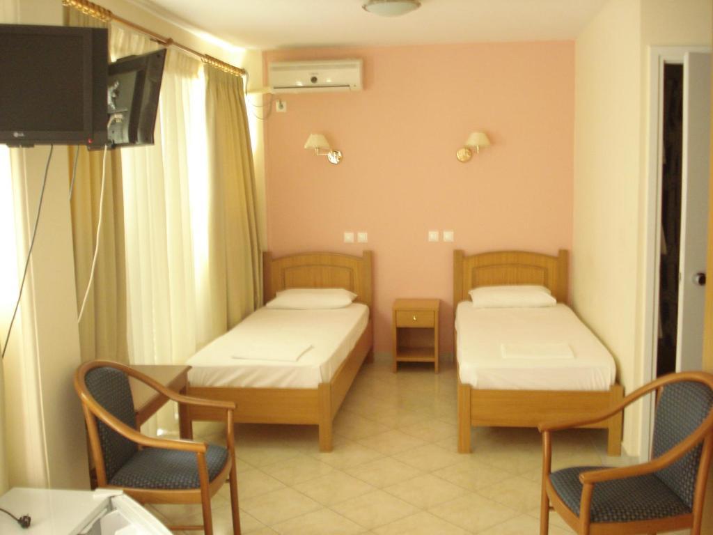 Cybele Guest Accommodation Athen Zimmer foto